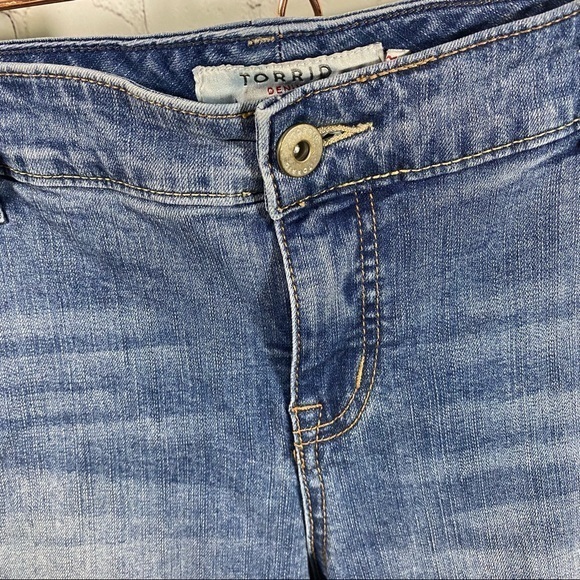 Torrid Distressed Skinny Stretch Jeans 18R - Picture 8 of 11